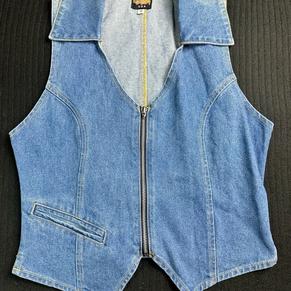 👖✨ Vintage Women’s East West USA Denim Vest Size S ✨👖 - Picture 1 of 9